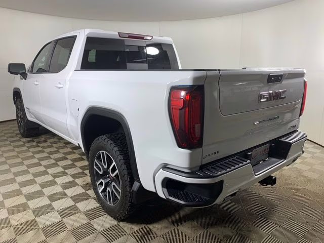 2023 Summit White GMC Sierra 1500 AT4 4X4 Truck