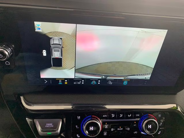 2023 Summit White GMC Sierra 1500 AT4 4X4 Truck