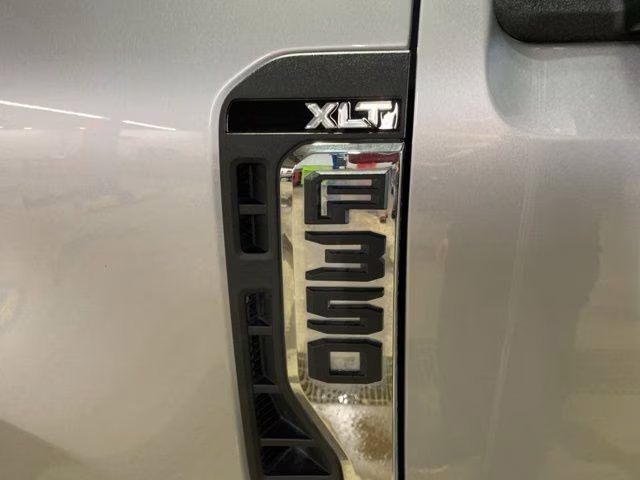 2024 Iconic Silver Metallic Ford Super Duty F-350 SRW XLT 4X4 Truck