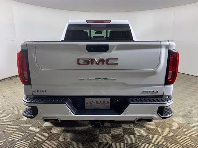 2023 Summit White GMC Sierra 1500 AT4 4X4 Truck