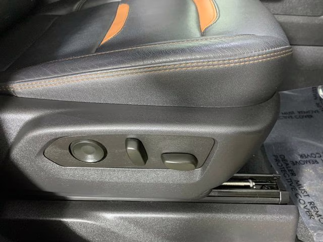 2023 Summit White GMC Sierra 1500 AT4 4X4 Truck