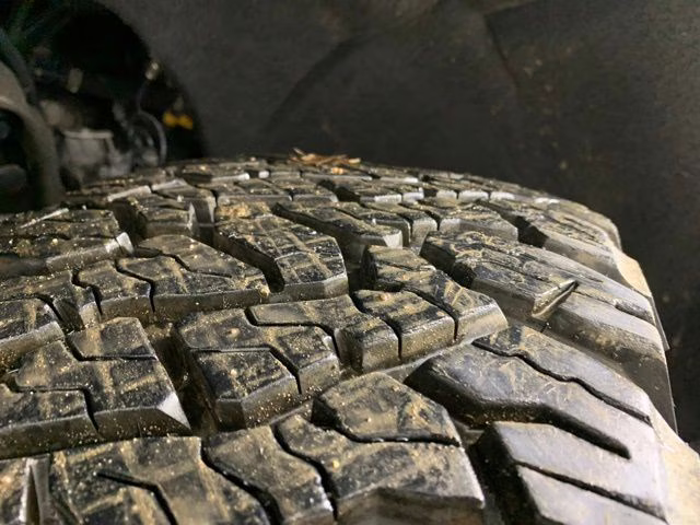 2023 Summit White GMC Sierra 1500 AT4 4X4 Truck