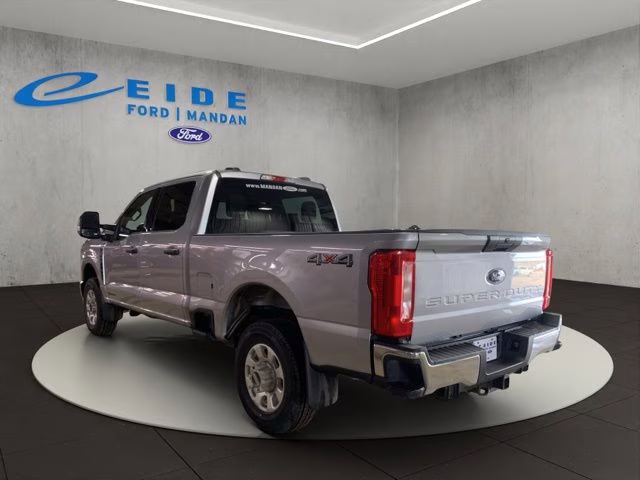 2024 Iconic Silver Metallic Ford Super Duty F-350 SRW XLT 4X4 Truck