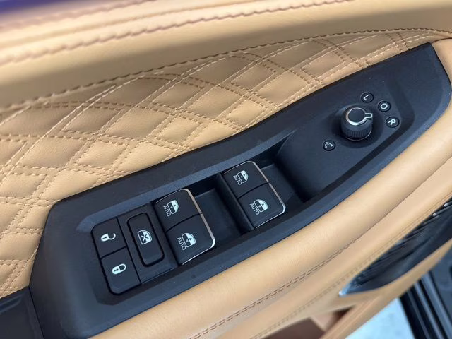 2026 Diamond Black Crystal Pearlcoat Jeep Grand Cherokee L Summit 4X4 SUV