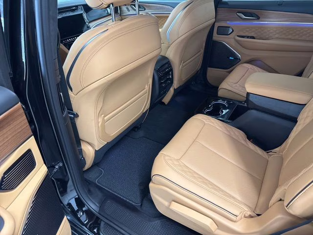 2026 Diamond Black Crystal Pearlcoat Jeep Grand Cherokee L Summit 4X4 SUV