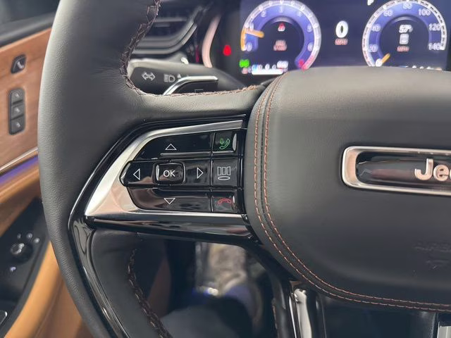 2026 Diamond Black Crystal Pearlcoat Jeep Grand Cherokee L Summit 4X4 SUV