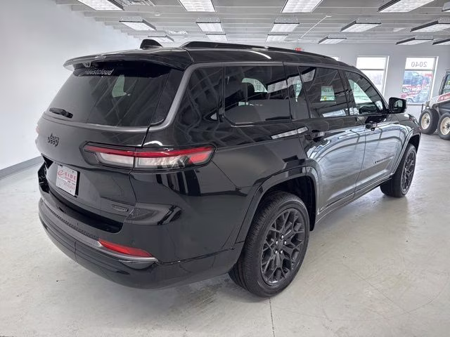 2026 Diamond Black Crystal Pearlcoat Jeep Grand Cherokee L Summit 4X4 SUV