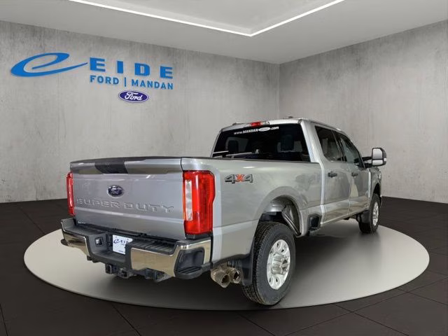 2024 Iconic Silver Metallic Ford Super Duty F-350 SRW XLT 4X4 Truck