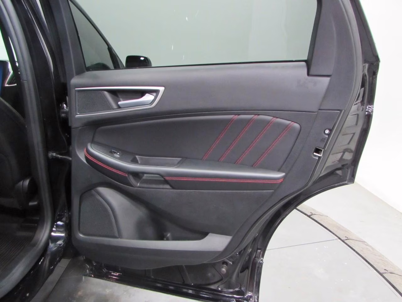 2024 Agate Black Metallic Ford Edge ST Line AWD SUV