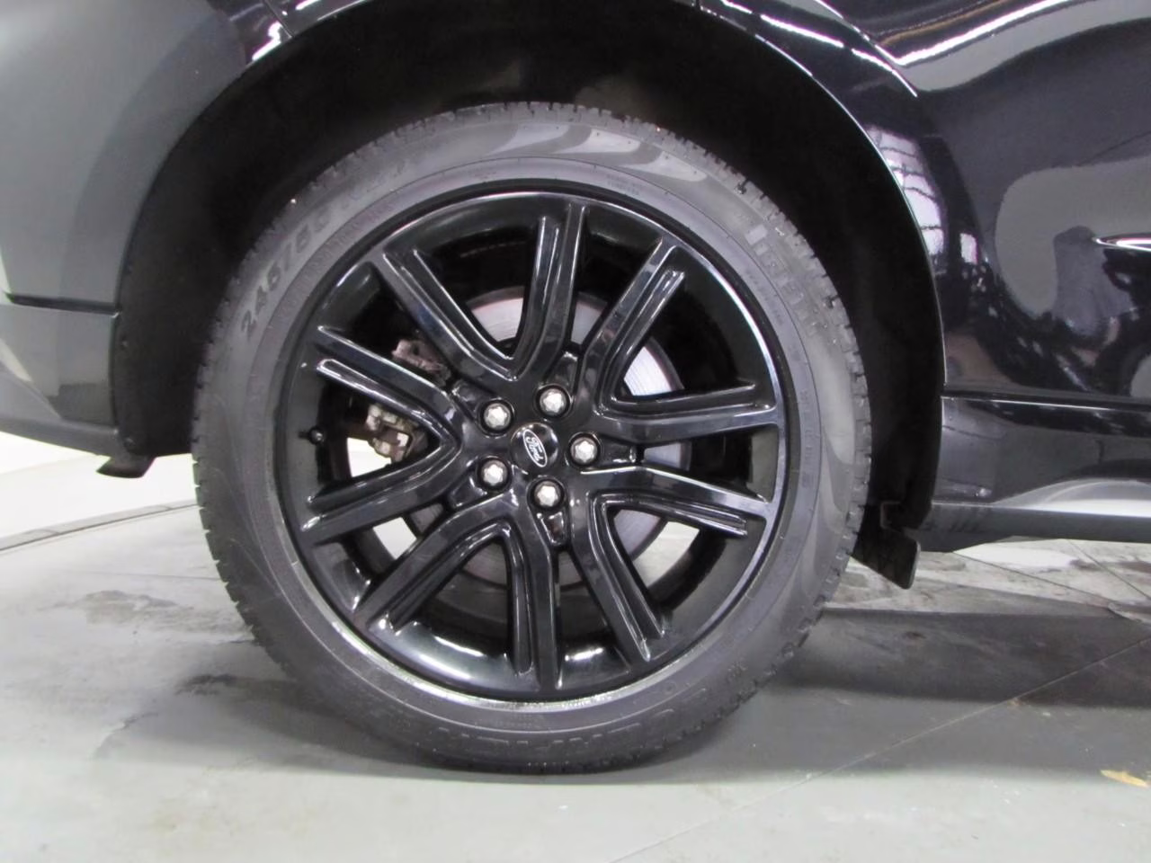 2024 Agate Black Metallic Ford Edge ST Line AWD SUV