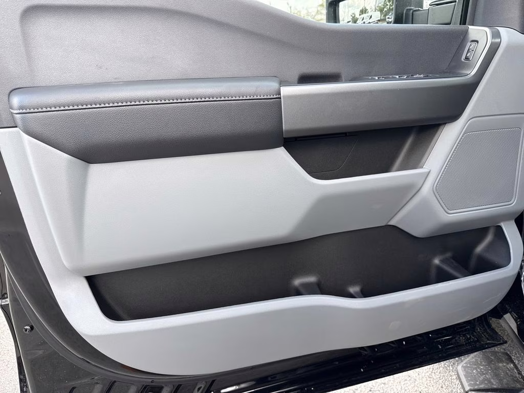 2026 Agate Black Metallic Ford Super Duty F-250 SRW STX 4X4 Truck