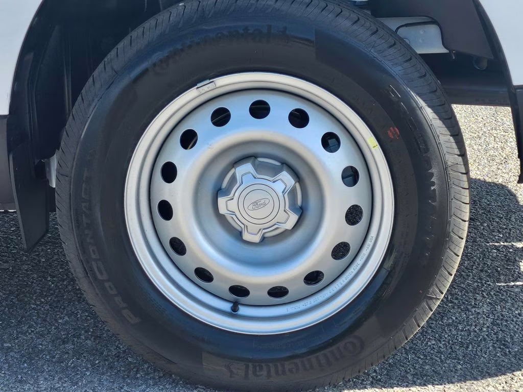 2026 Oxford White Ford Maverick XL FWD Truck