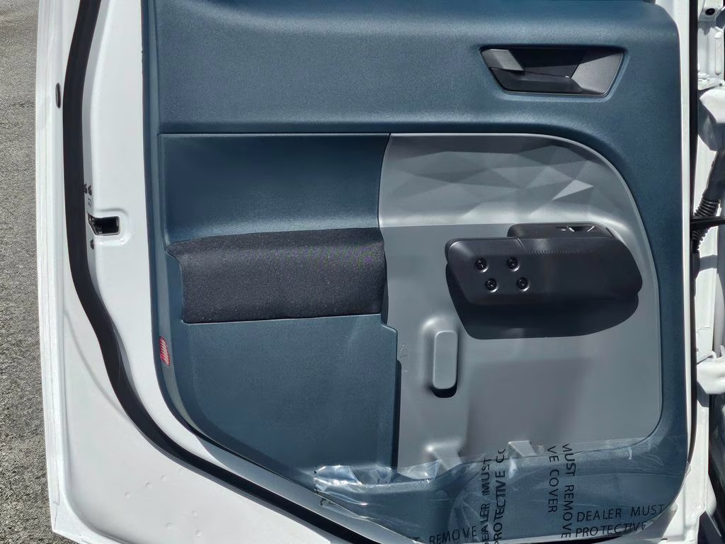 2026 Oxford White Ford Maverick XL FWD Truck