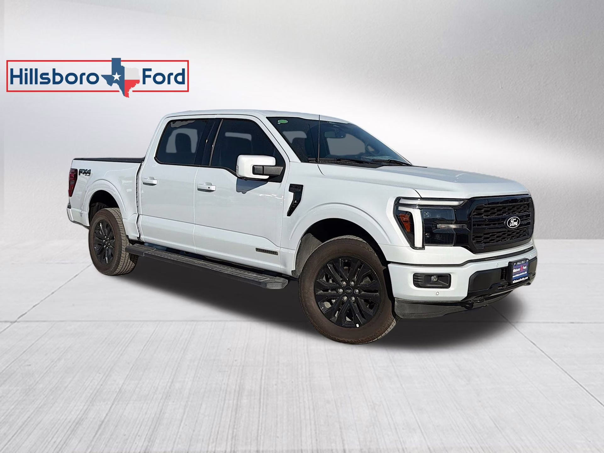 2025 Space White Metallic Ford F-150 Lariat 4X4 Truck