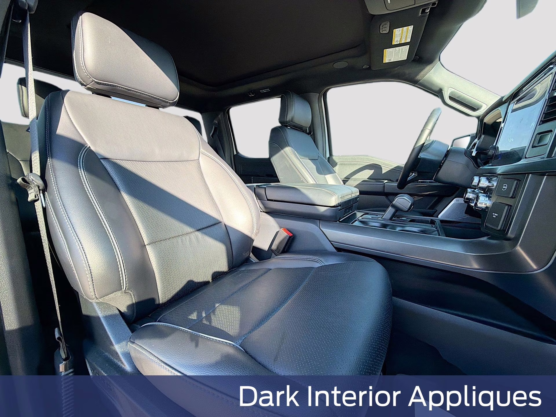 2025 Space White Metallic Ford F-150 Lariat 4X4 Truck