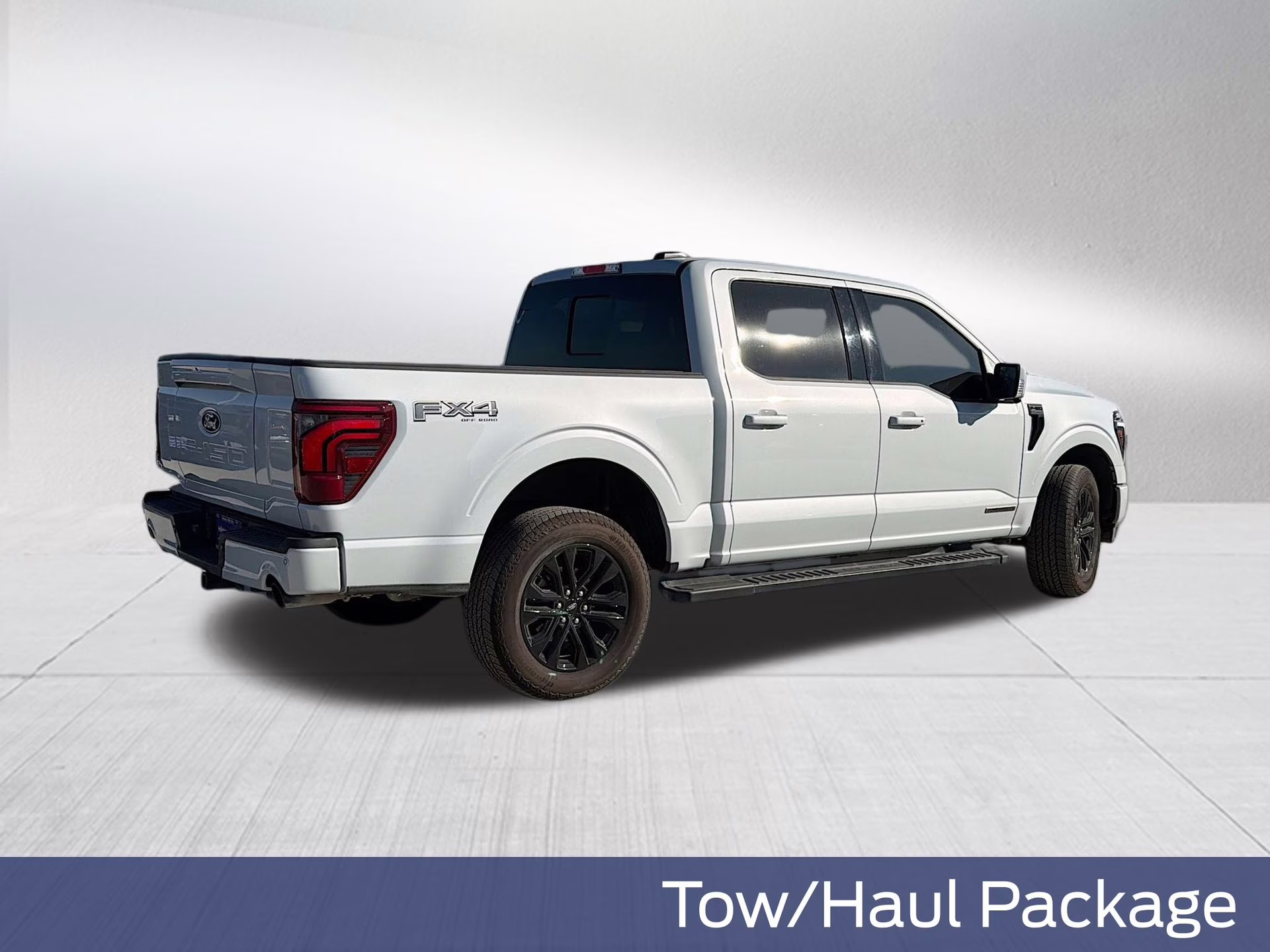 2025 Space White Metallic Ford F-150 Lariat 4X4 Truck