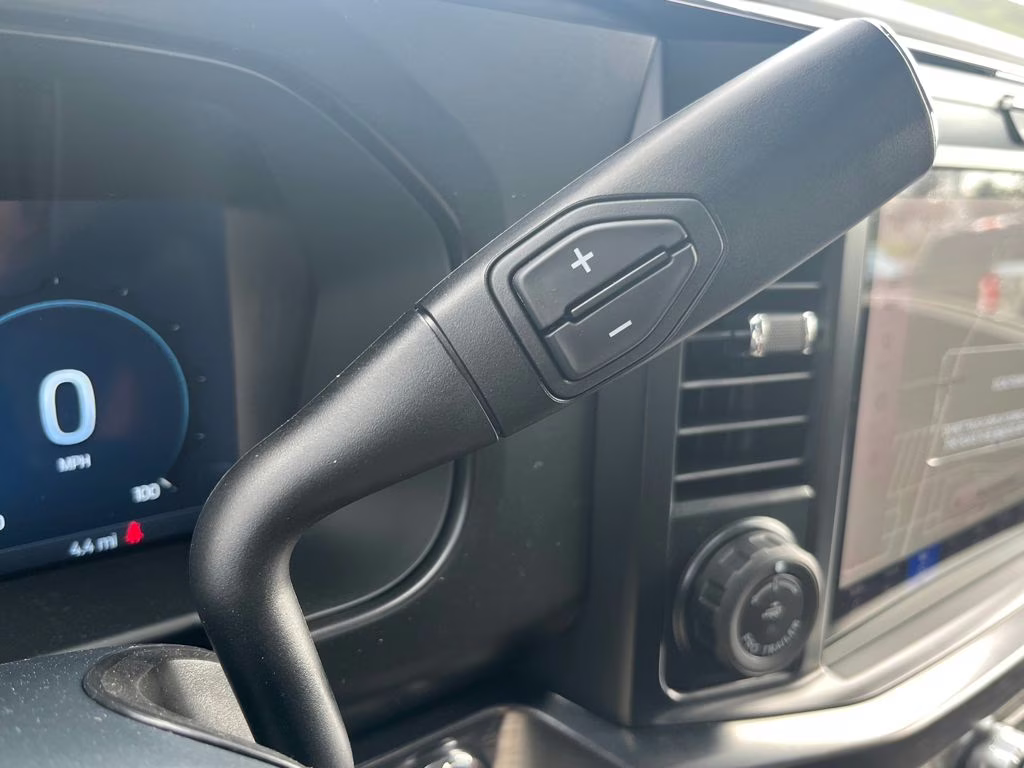 2026 White Metallic Ford Super Duty F-250 SRW Lariat 4X4 Truck