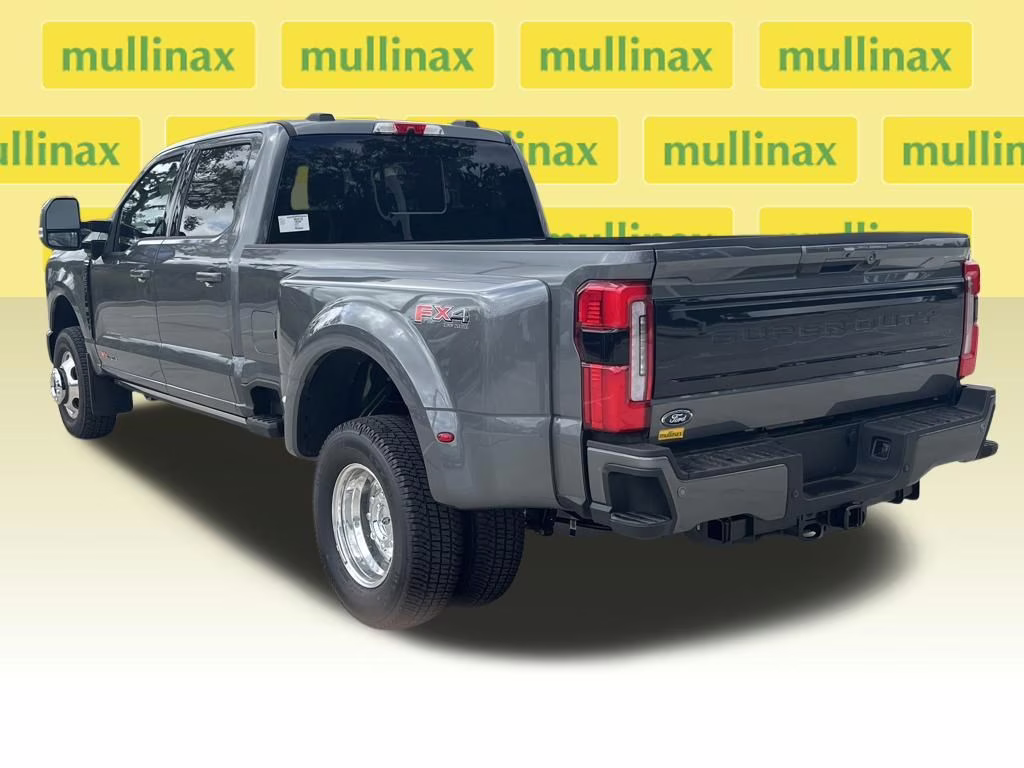 2026 Gray Metallic Ford Super Duty F-350 DRW Platinum 4X4 Truck