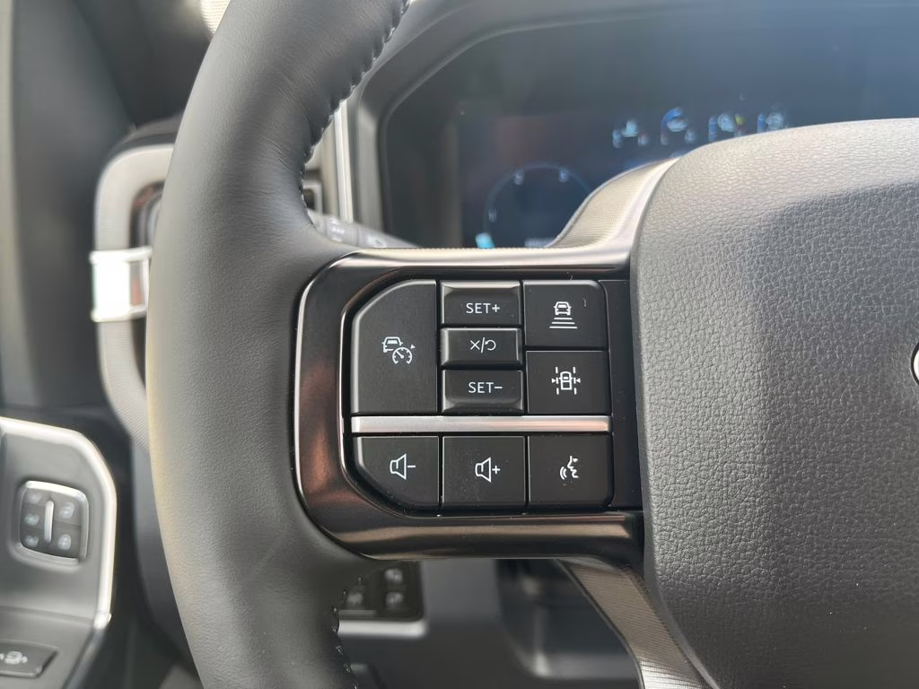 2026 Gray Metallic Ford Super Duty F-350 DRW Platinum 4X4 Truck