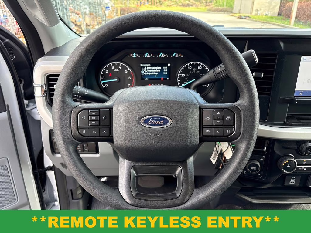 2026 Oxford White Ford Super Duty F-250 SRW XL 4X4 Truck