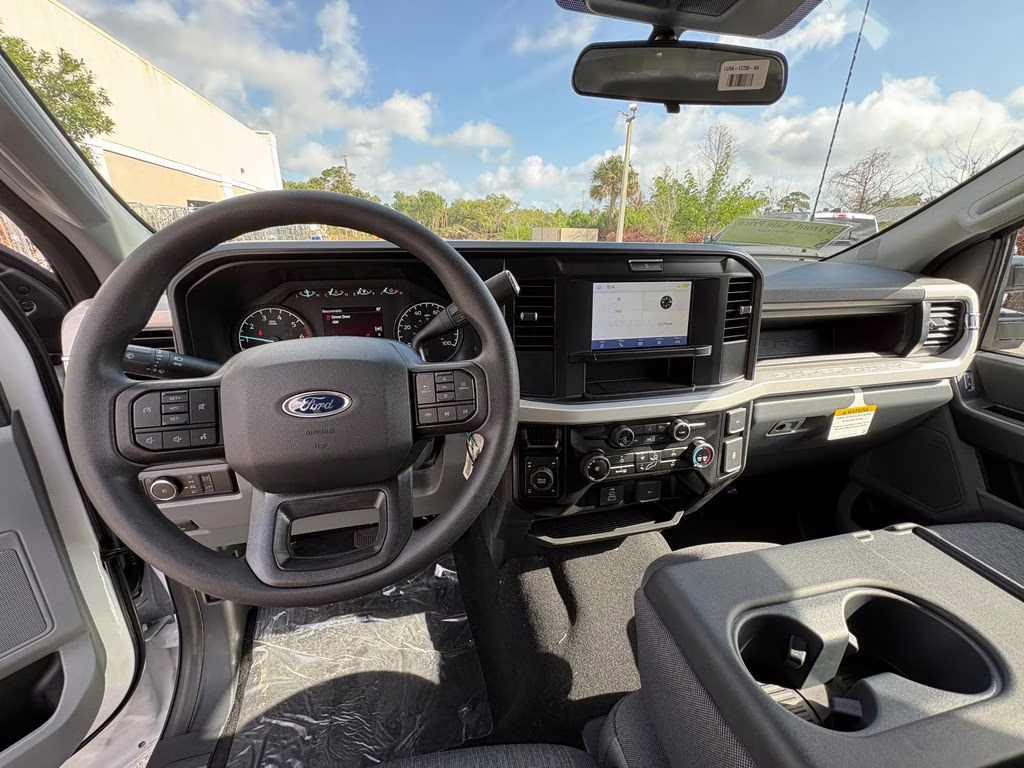 2026 Oxford White Ford Super Duty F-250 SRW XL 4X4 Truck