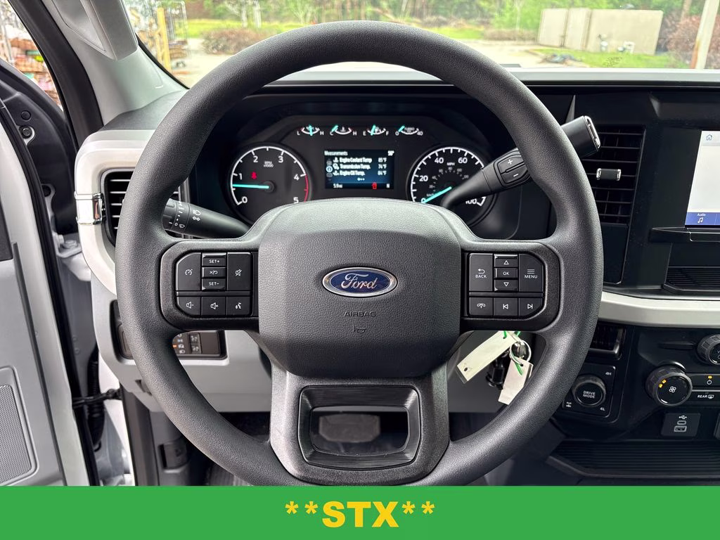 2026 Oxford White Ford Super Duty F-250 SRW XL 4X4 Truck