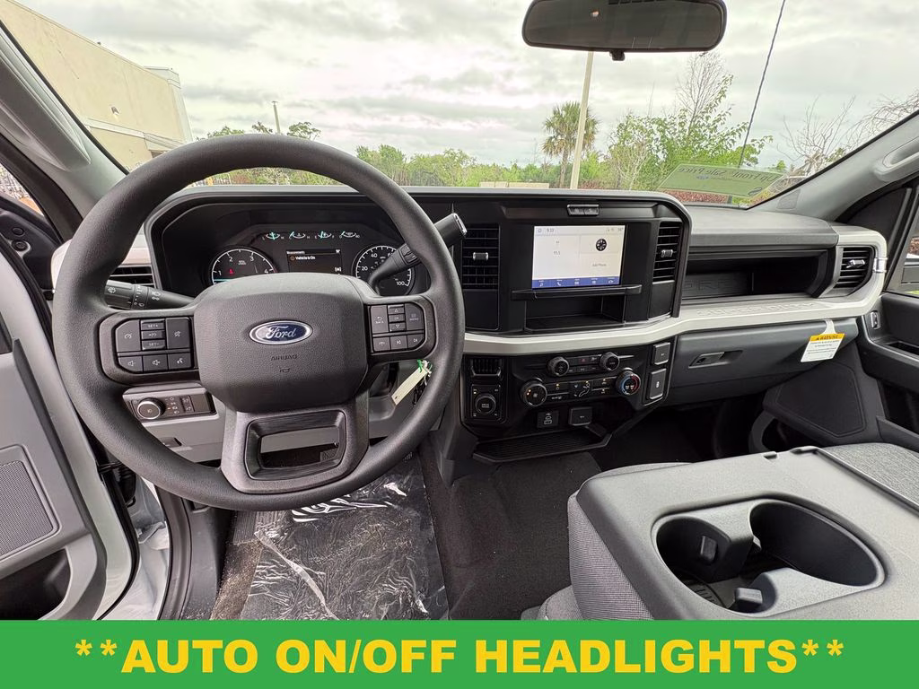 2026 Oxford White Ford Super Duty F-250 SRW XL 4X4 Truck