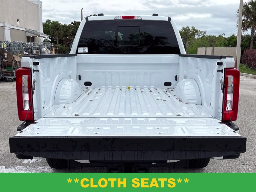 2026 Oxford White Ford Super Duty F-250 SRW XL 4X4 Truck