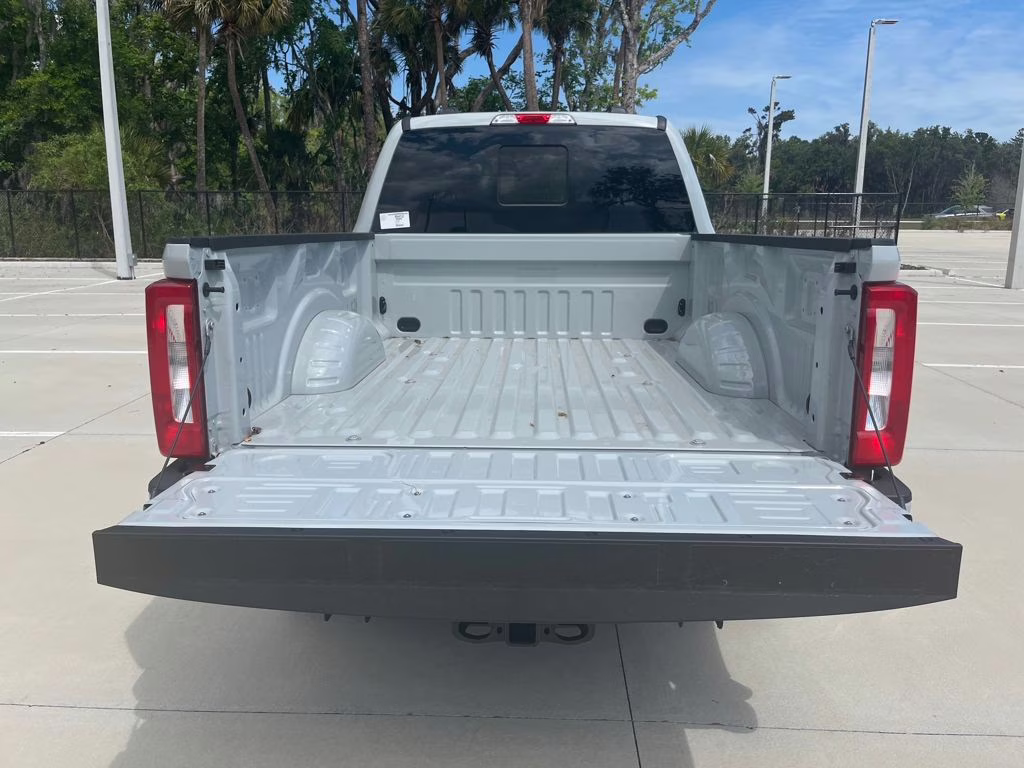 2026 Avalanche Ford Super Duty F-250 SRW XL 4X4 Truck