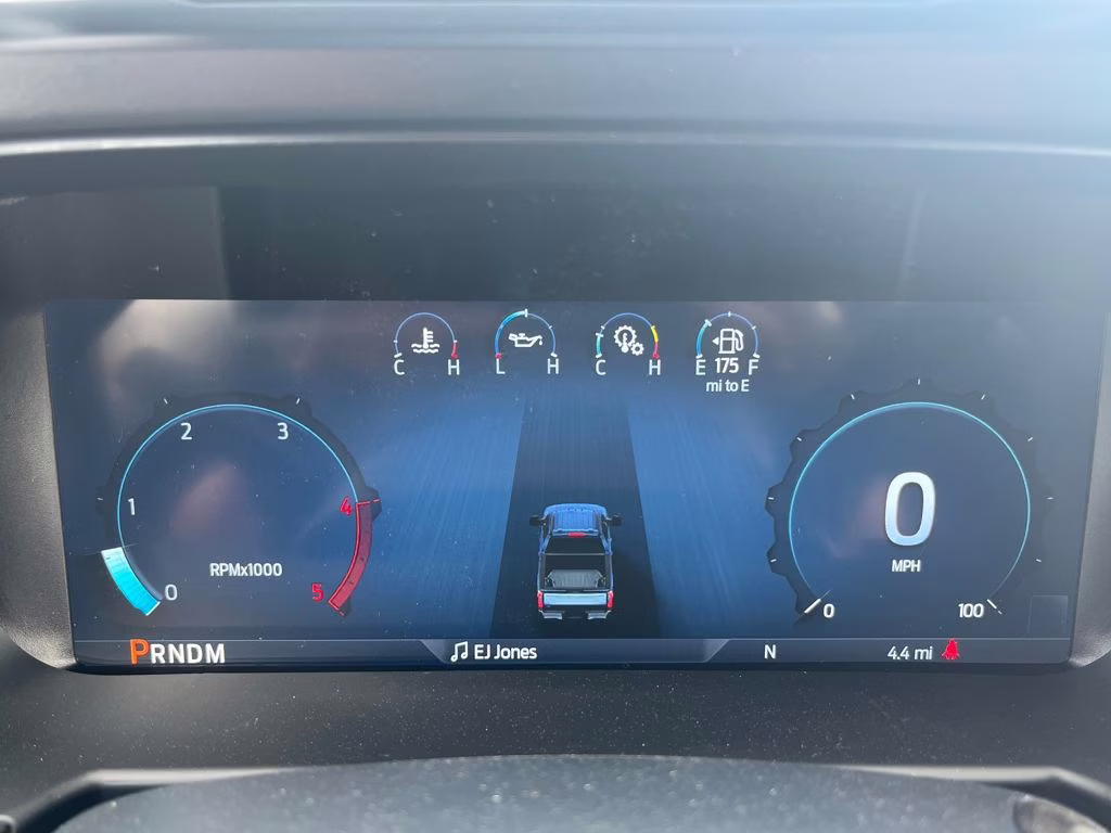 2026 White Metallic Ford Super Duty F-250 SRW Lariat 4X4 Truck