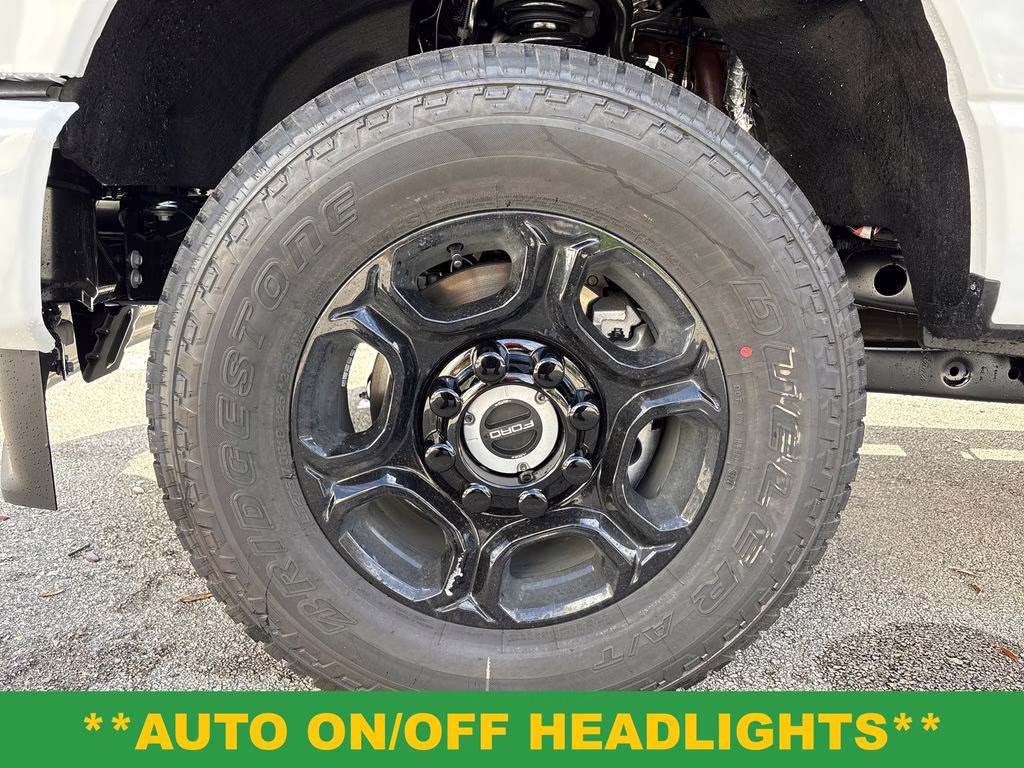 2026 Oxford White Ford Super Duty F-250 SRW XL 4X4 Truck