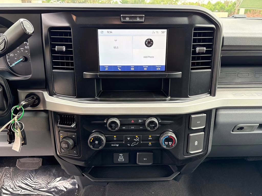 2026 Oxford White Ford Super Duty F-250 SRW XL 4X4 Truck