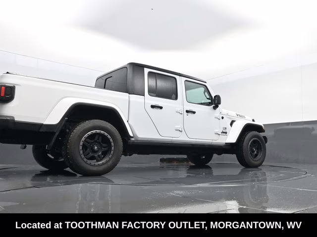 2021 Bright White Clearcoat Jeep Gladiator Willys 4X4 Truck