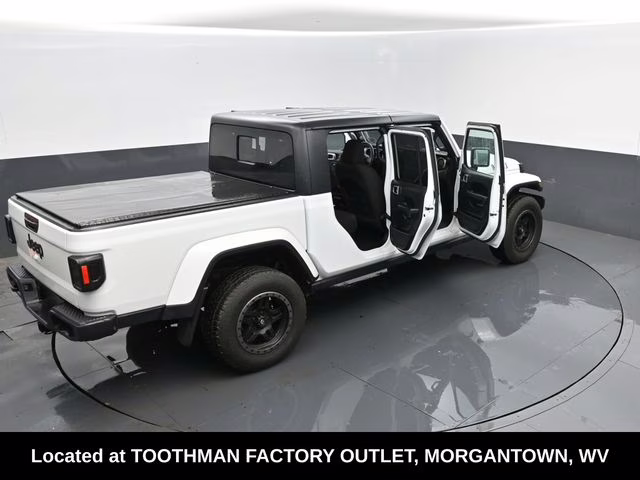 2021 Bright White Clearcoat Jeep Gladiator Willys 4X4 Truck