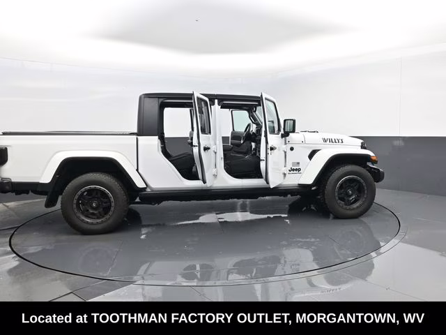 2021 Bright White Clearcoat Jeep Gladiator Willys 4X4 Truck