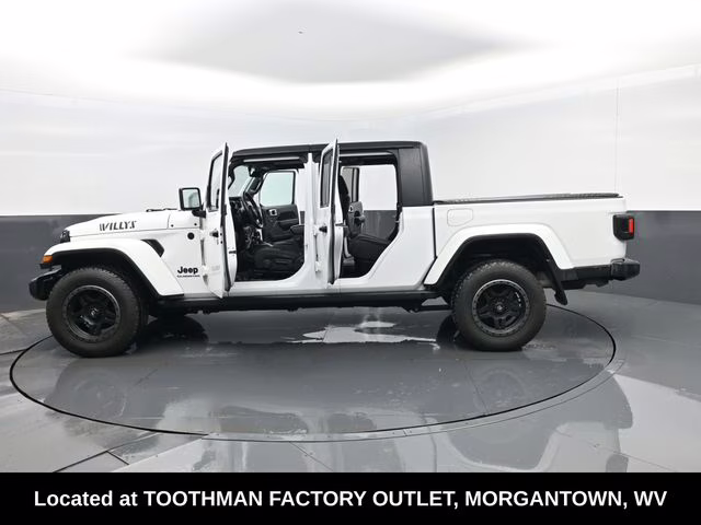 2021 Bright White Clearcoat Jeep Gladiator Willys 4X4 Truck