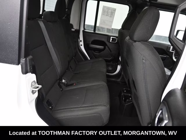 2021 Bright White Clearcoat Jeep Gladiator Willys 4X4 Truck