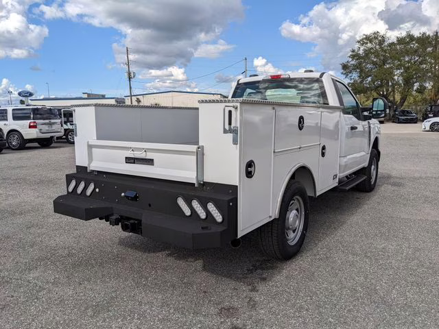 2024 Oxford White Ford Super Duty F-350 SRW XL 4X4 Truck