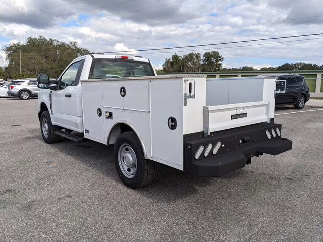 2024 Oxford White Ford Super Duty F-350 SRW XL 4X4 Truck
