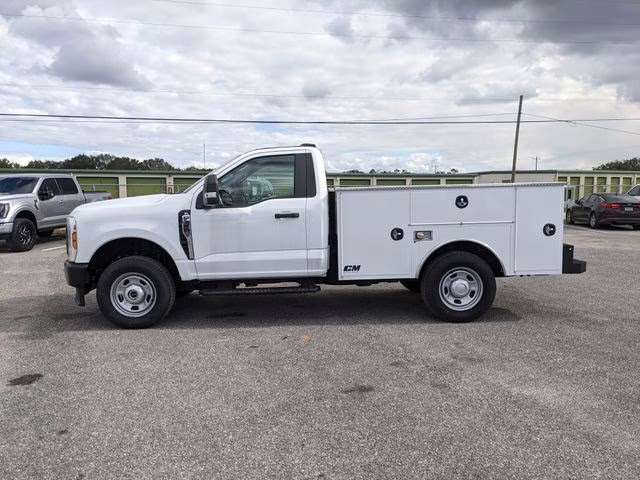 2024 Oxford White Ford Super Duty F-350 SRW XL 4X4 Truck
