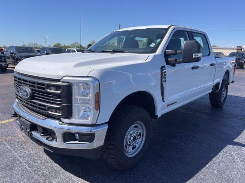 2026 Oxford White Ford Super Duty F-250 SRW XL 4X4 Truck