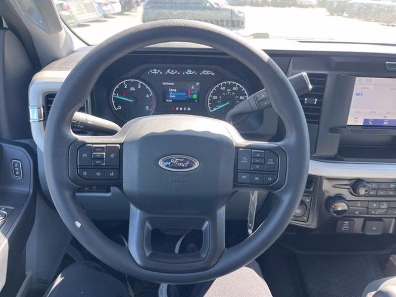 2026 Oxford White Ford Super Duty F-250 SRW XL 4X4 Truck