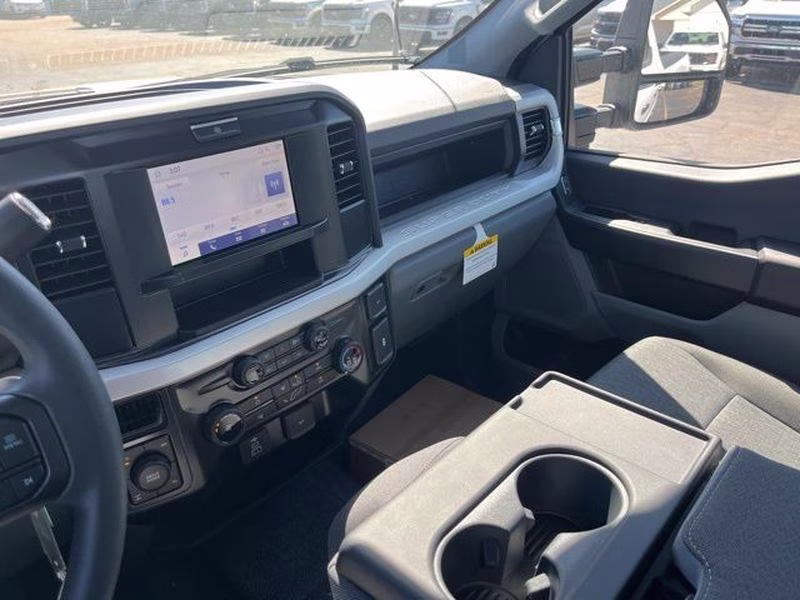 2026 Oxford White Ford Super Duty F-250 SRW XL 4X4 Truck