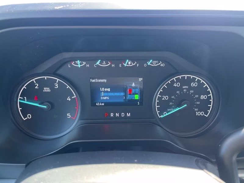 2026 Oxford White Ford Super Duty F-250 SRW XL 4X4 Truck
