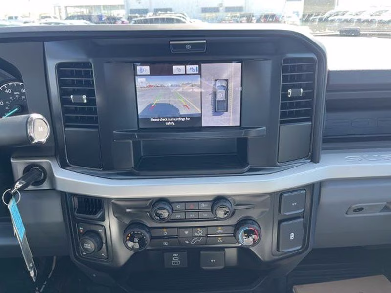 2026 Oxford White Ford Super Duty F-250 SRW XL 4X4 Truck