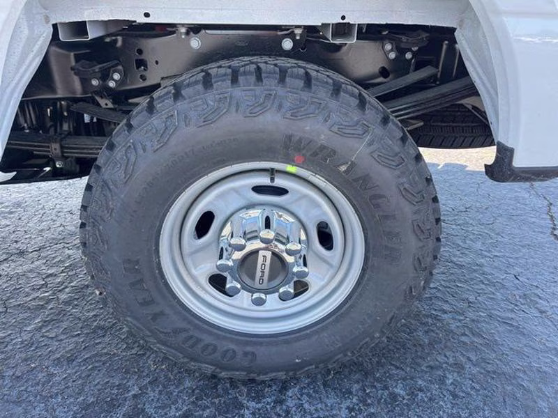 2026 Oxford White Ford Super Duty F-250 SRW XL 4X4 Truck