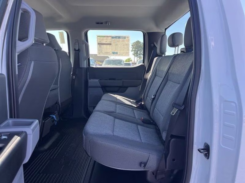 2026 Oxford White Ford Super Duty F-250 SRW XL 4X4 Truck