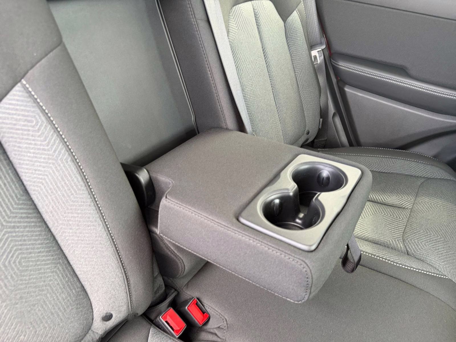 2026 Red Hot Pearlcoat Jeep Cherokee Laredo 4X4 SUV