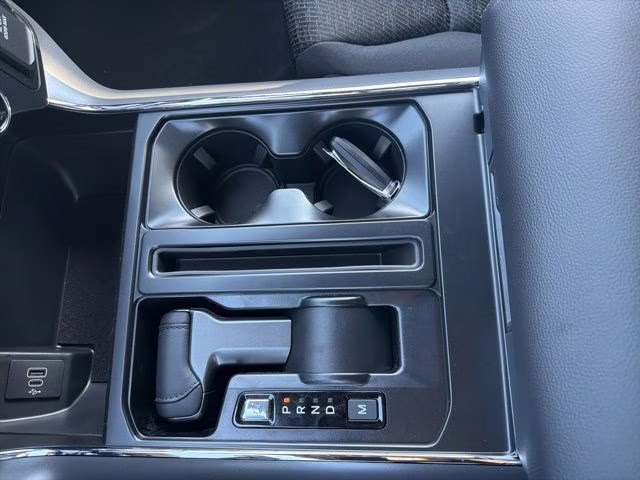 2026 Avalanche Ford F-150 XLT 4X4 Truck