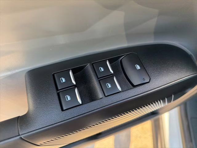 2026 Oxford White Ford Maverick XL FWD Truck